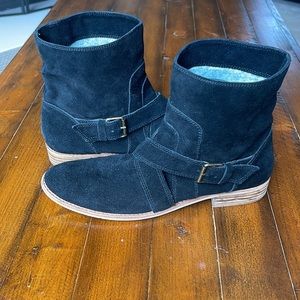 Black suede booties - flat